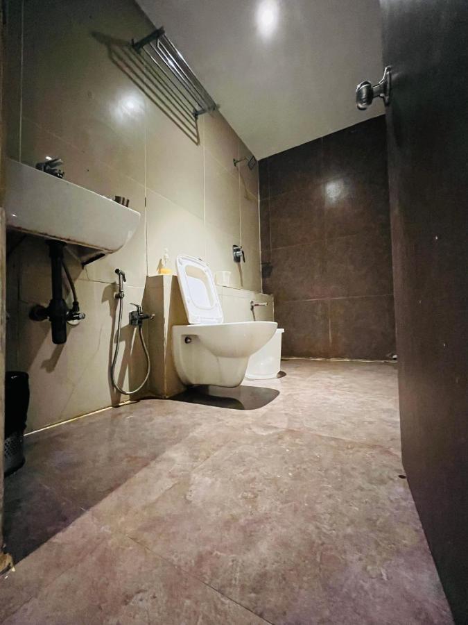 Hotel Nova Vesu Surat Luaran gambar